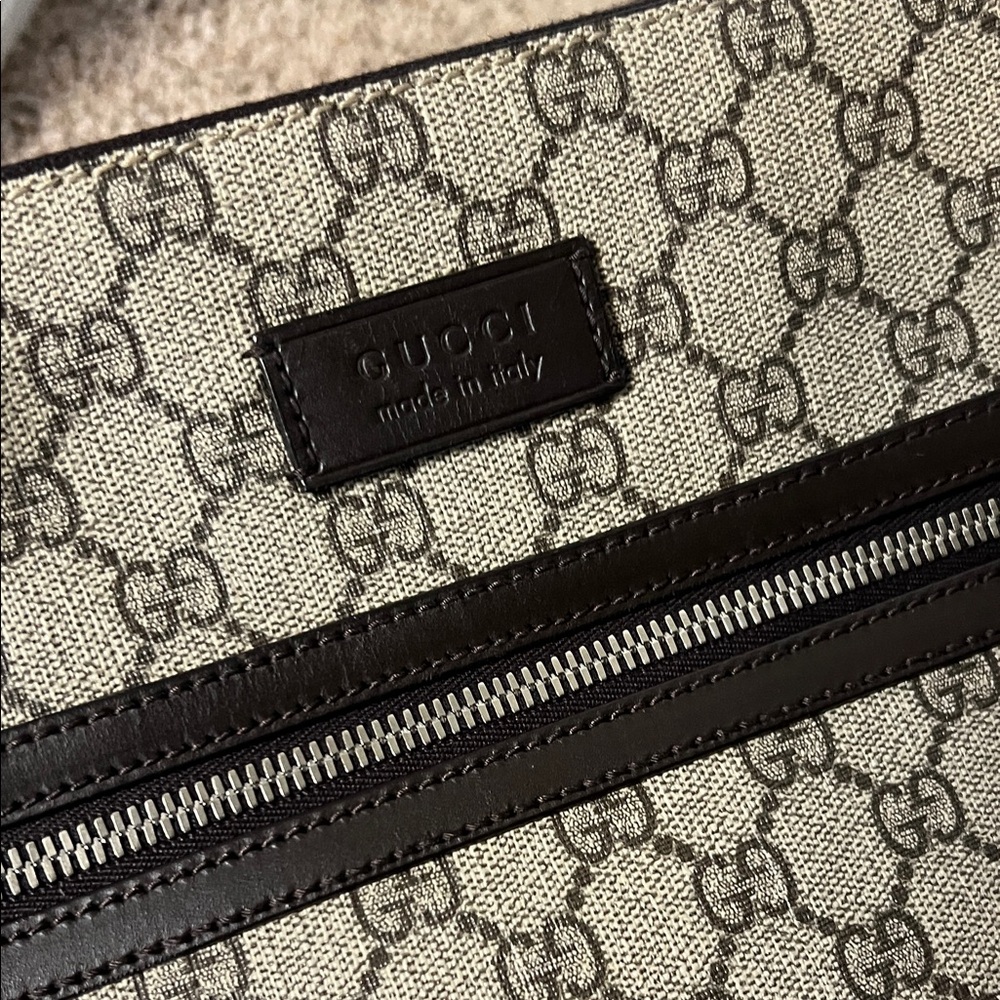 3405 Gucci Beige and Black Men's Crossbody Bag - Picture 2 of 10